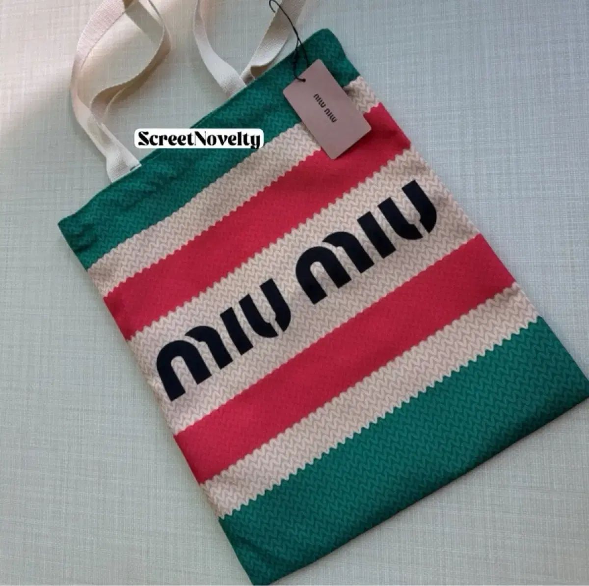 Miu Miu エコバック MIU MIU(ミュウミュウ) エコバッグ グリーン - メルカリ