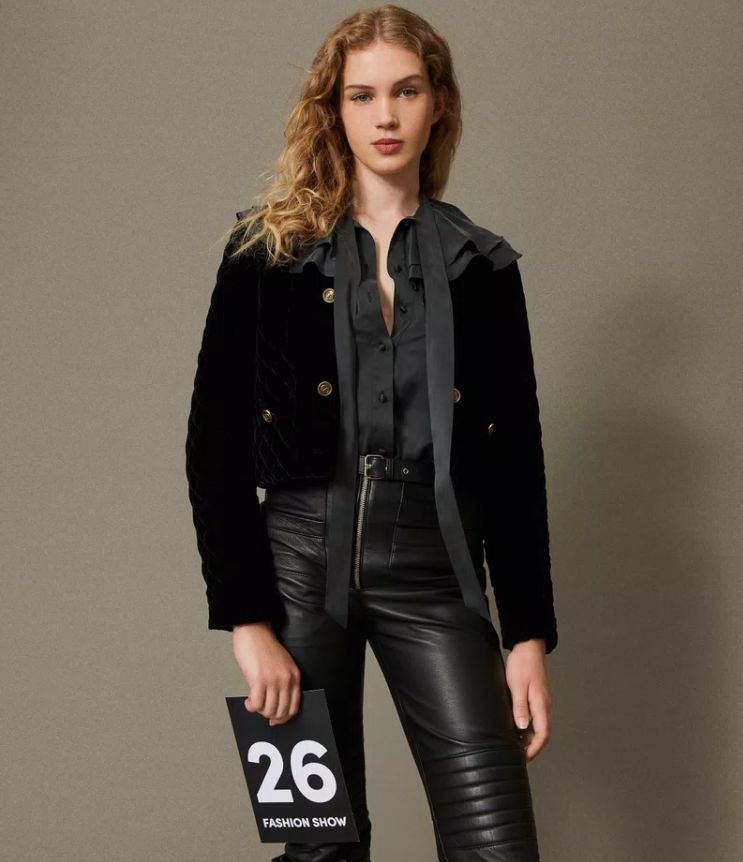 正規取扱い TWINSET ツインセット ベルベットキルティング ノー ジャケット