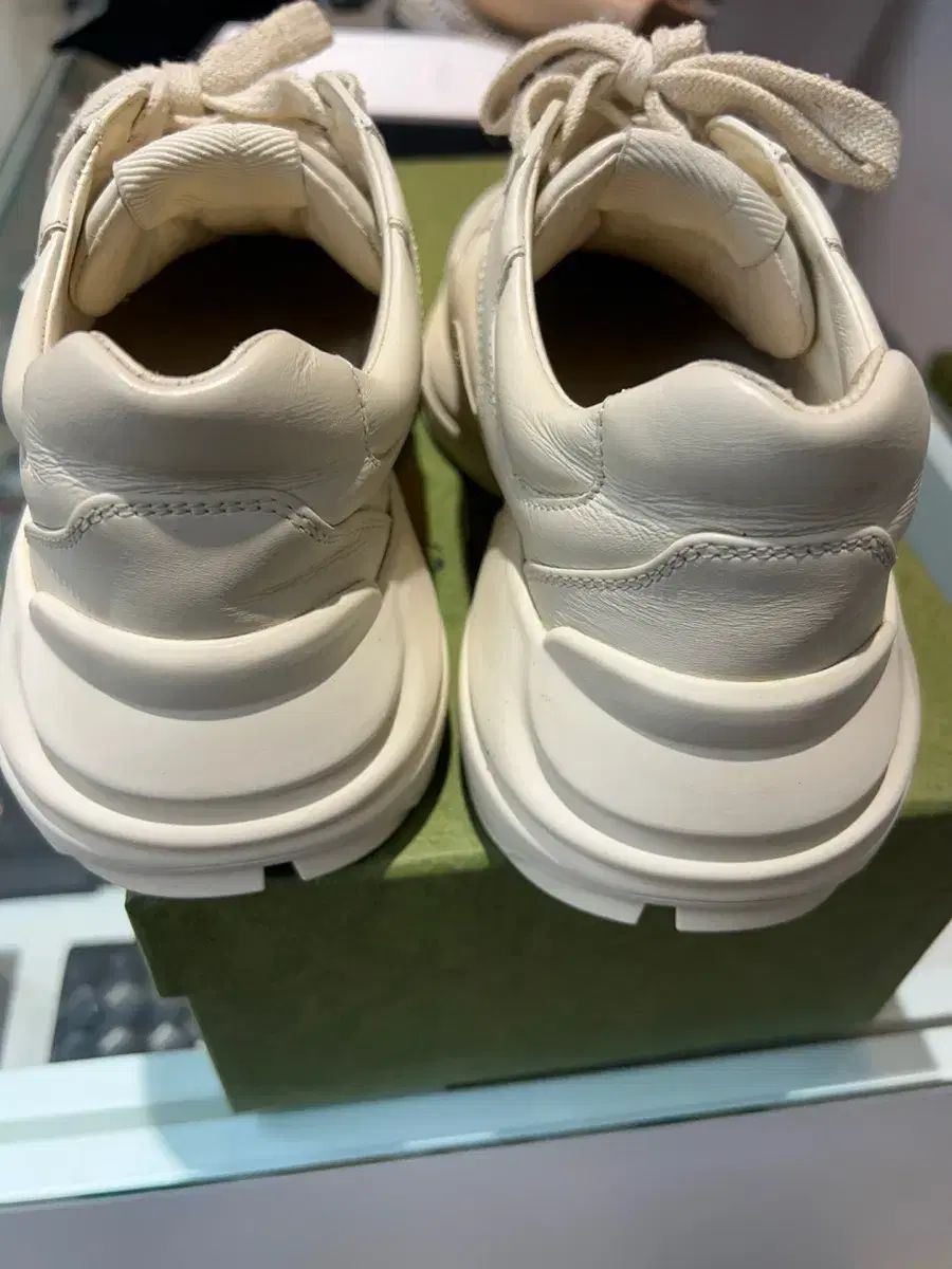 fumi GUCCI 正規品 レディース スニーカー ライトン36 36 ） GUCCI(グッチ) ライトン ライトン ロゴ レディース