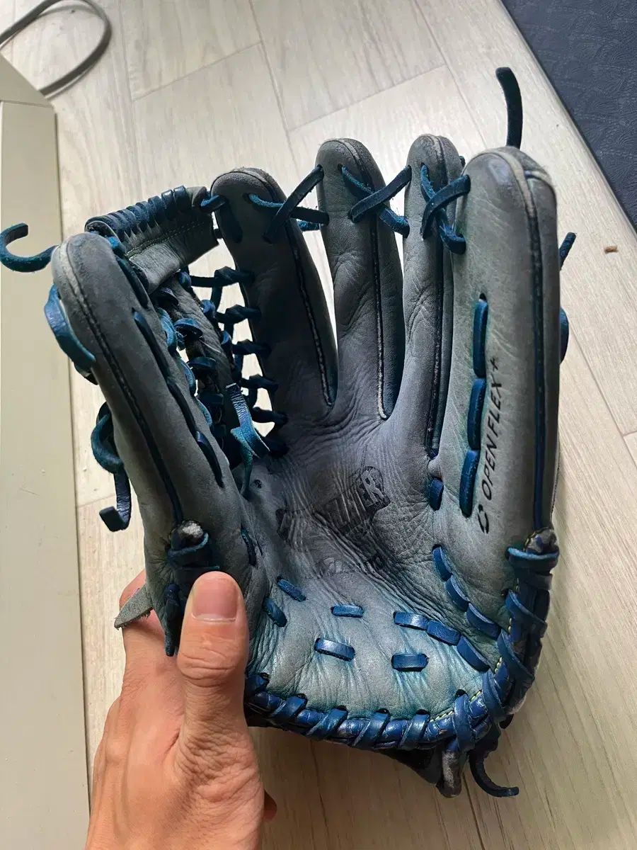 軟式野球・ソフトボール用グラブ 「フィールドグリスター」 Mizuno（ミズノ） FIELD GLUSTER 軟式野球・ソフトボール用グラブ