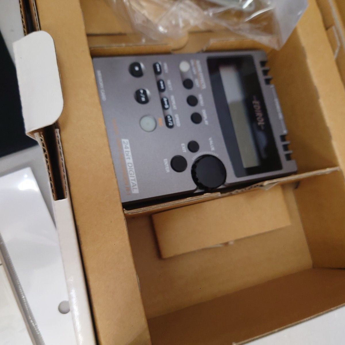 Edirol R-1 24bit デジタルレコーダー Roland - R-1 | Portable Digital Recorder