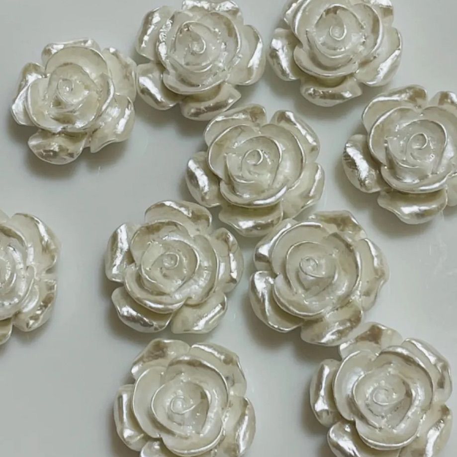 手芸素材・材料 バラの彫刻パーツ ホワイト 手芸用