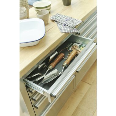 ツールキャビネット