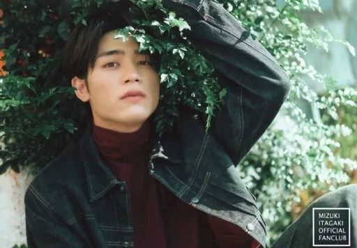 板垣瑞生 OFFICIAL FANCLUB」会員限定 生写真 Amazon.co.jp: 板垣瑞生 ファンクラブ限定生写真 セット : おもちゃ