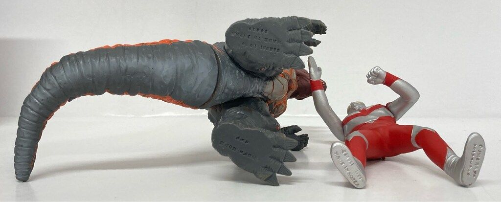 バンダイ スーパーグレードソフトビニール ウルトラマンティガ パワー