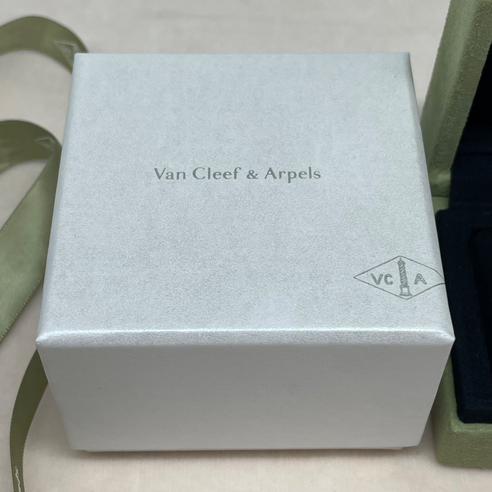 最終値下げ✨ハイクオリティ✨マザーオブパールパピヨン　ブレスレット 値下げ】VAN CLEEF & ARPELS スウィート アルハンブラ パピヨン
