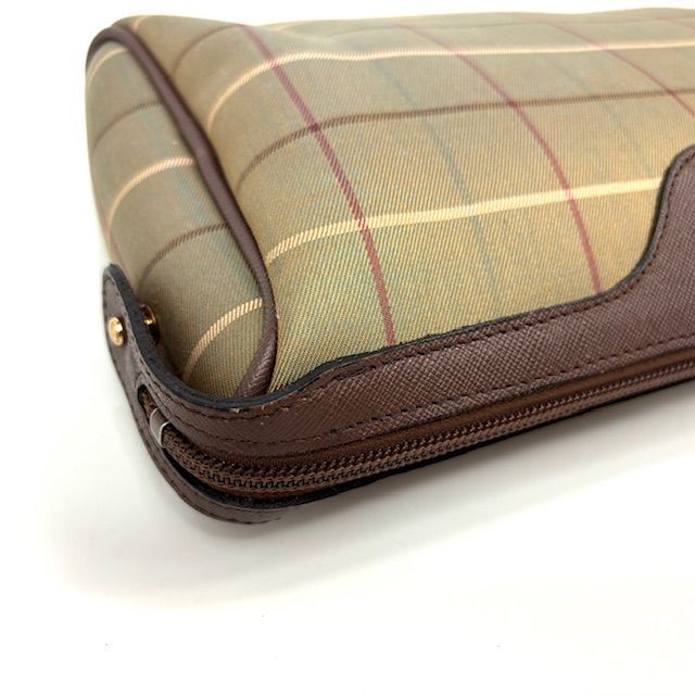 ☆美品☆ Burberry バーバリー クラッチバッグ ノバチェック シャドー