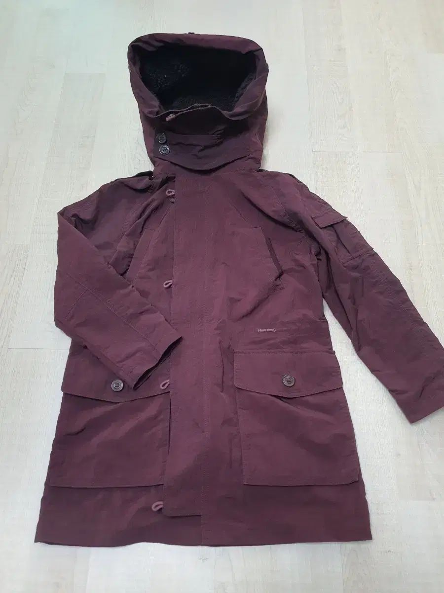 お値下げ！バーバリー　ブルゾン　10y 10Y Burberry Kids(バーバリーキッズ) マウンテンパーカー ブルゾン