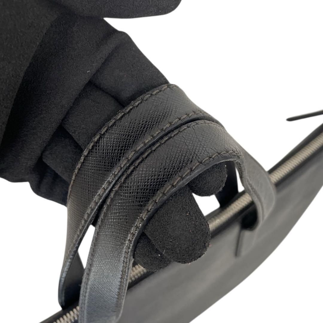 価格交渉/質問大歓迎♪】超希少 プラダ サフィアーノ 三角ロゴ