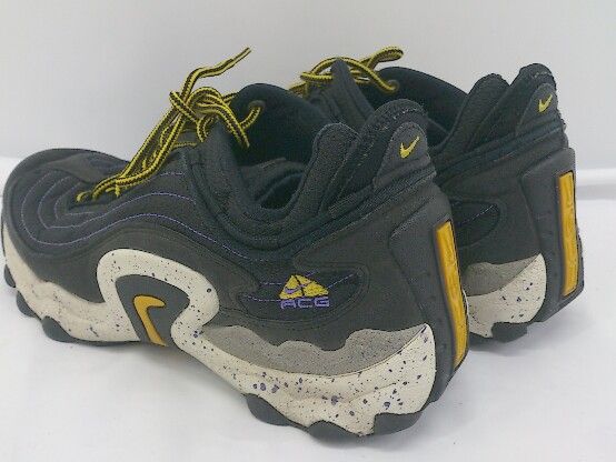 ◇ NIKE ナイキ ACG AIR SKARN CD2189-002 スニーカー シューズ サイズ 27.5㎝ ブラック メンズ P  【1304010005451】