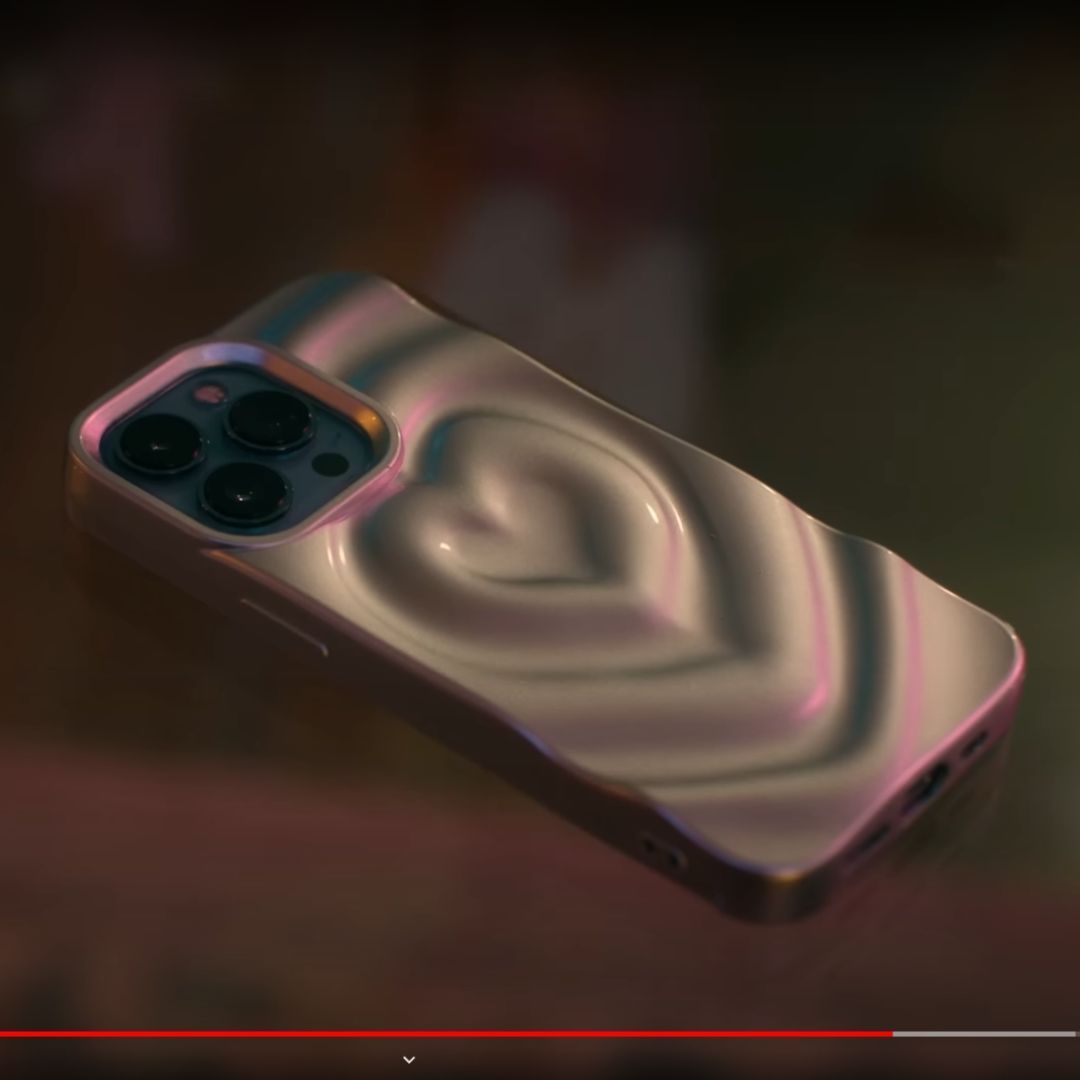 NewJeans ハニ iPHONE 15 PRO MAX スマホケース Amazon.co.jp: ニュージーンズ NewJeans スマホケース iPhone用