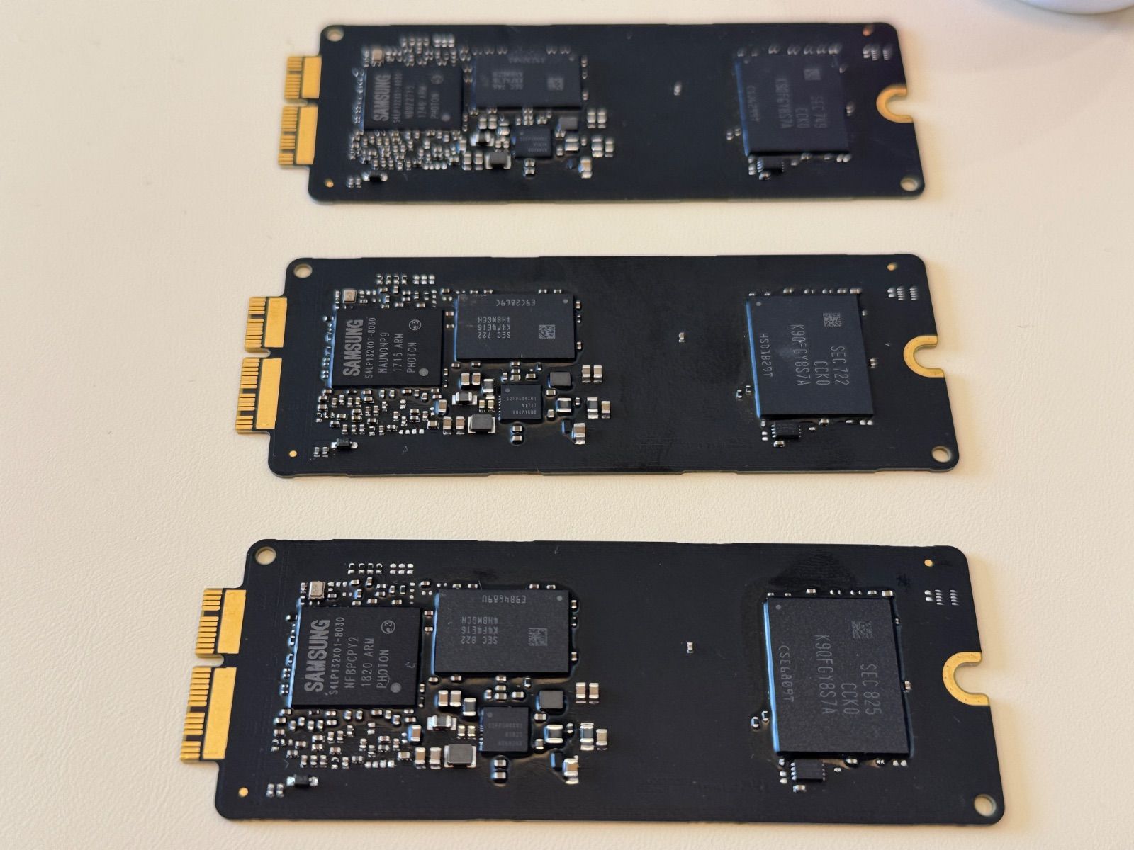 ジャンク】Apple純正Samsung製SSD 3枚セット - メルカリ