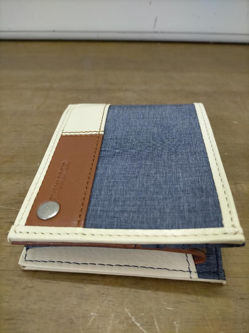 新品未使用品】ムスタッシュ 二つ折り財布 ネイビー 白 茶