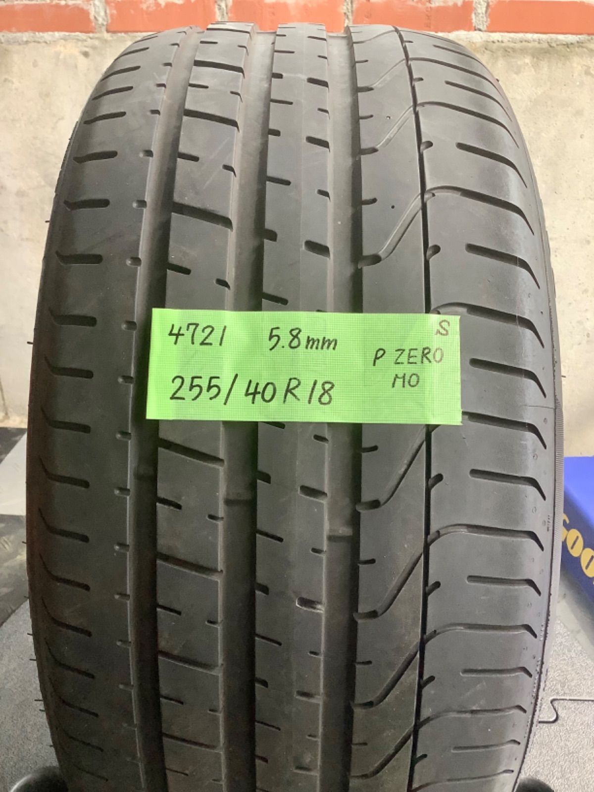 送料込み］255/40R18 PIRELLI P ZERO MO ピレリ ピーゼロ