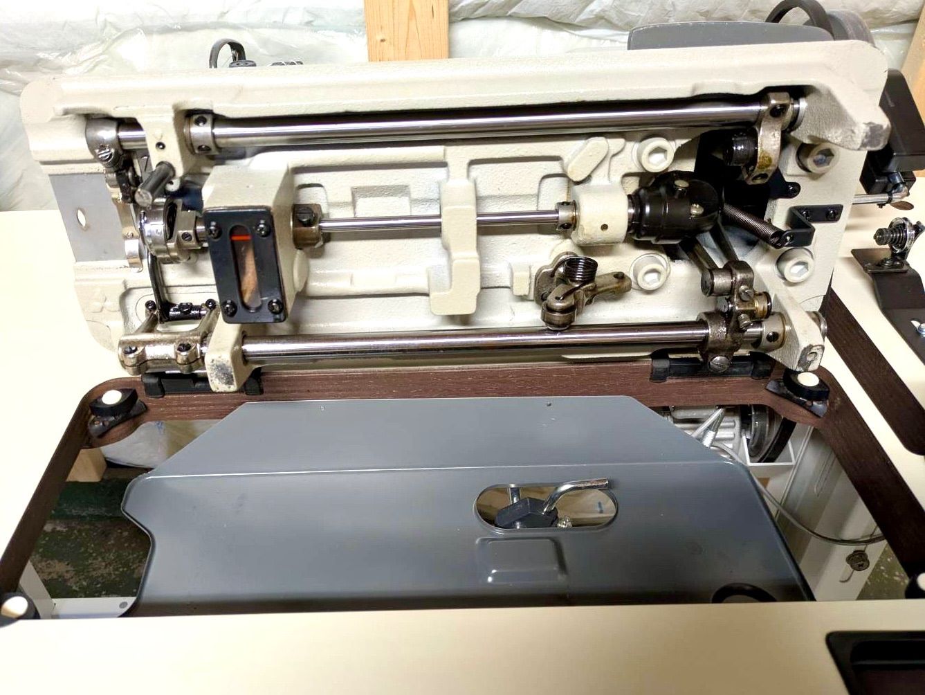 ミツビシ 工業用ミシン 工業用ミシン☆三菱【ミツビシ】LY2-3300 1本針本縫い上下送り