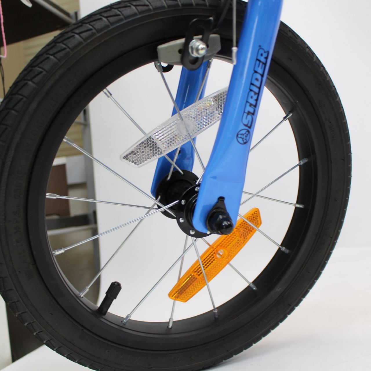 158)【美品】ストライダー キッズバイク STRIDER 14X ブルー ペダル付