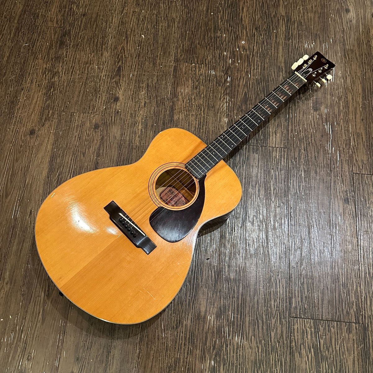 Yamaha FG-110 Red Label Acoustic Guitar アコースティックギター ヤマハ
