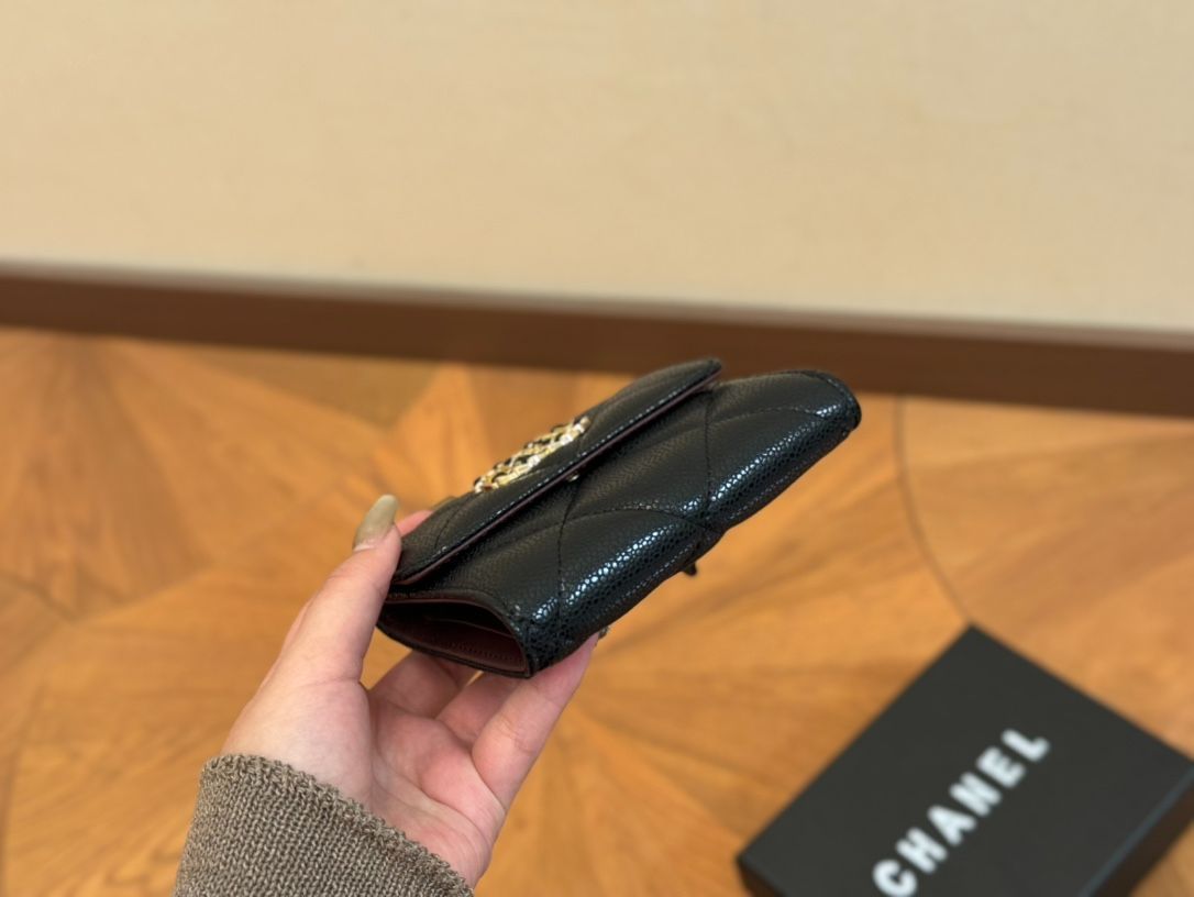 本日限定特価】シャネル キャビアレザー ショートウォレット