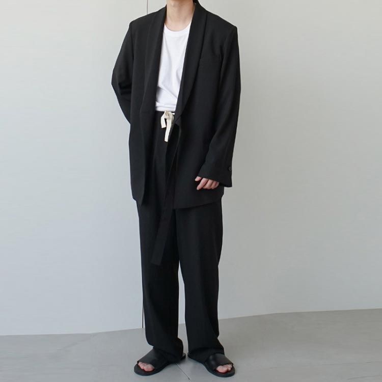 カジュアルスーツ