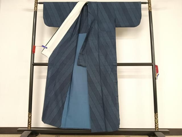 平和屋着物▽綿薩摩 東郷織物謹製 手織 160亀甲 實篤 単衣 濃紺地 逸品