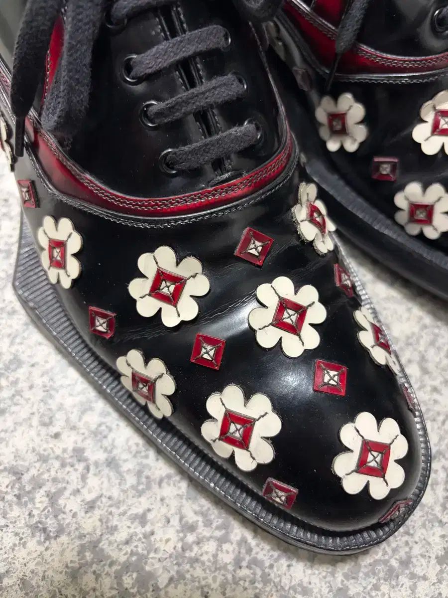 8 PRADA プラダ ラバーディップ フラワー ダービー