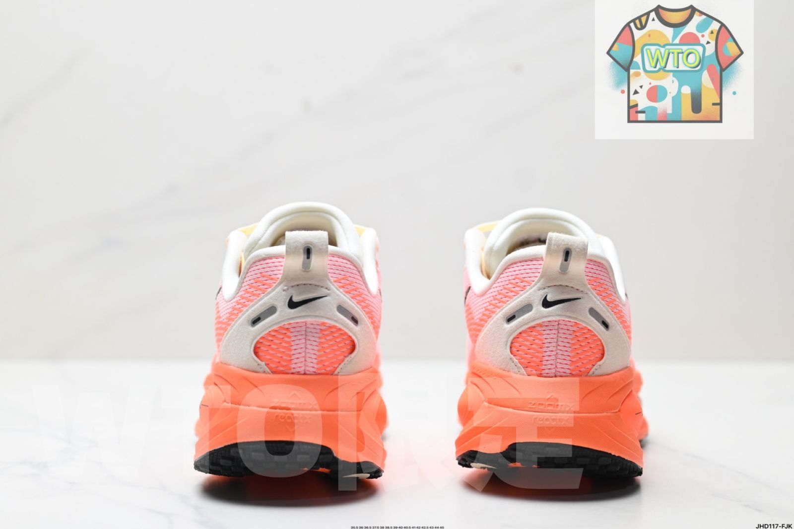 ナイキ製の快適なクッション性と滑り止め性能を備えたロートップランニングシューズです -WTO輸入3