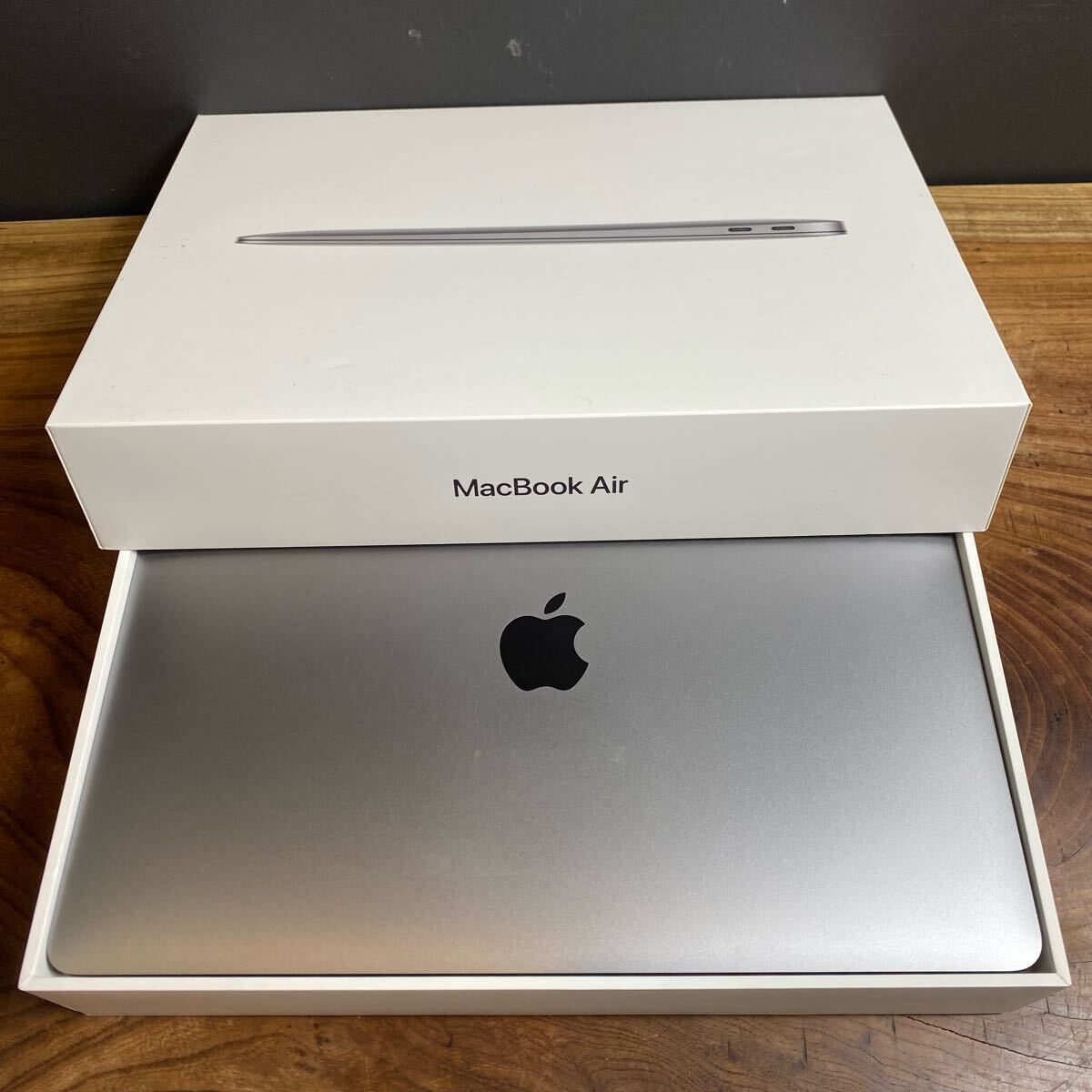 箱付き/美品/SALE］Apple MacBook Air 13inch 2019/Core i5 1.6