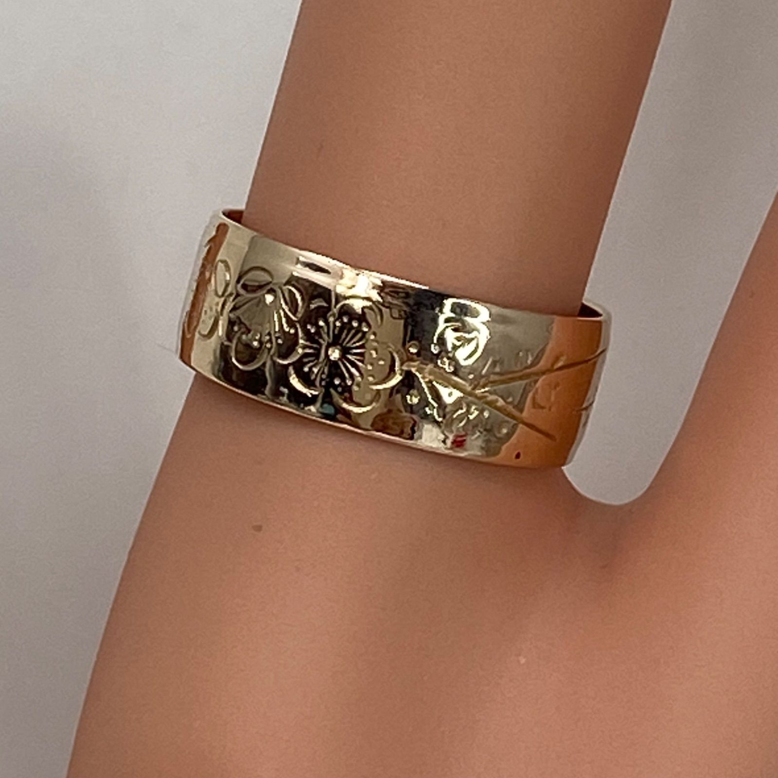 used k18 AU750 18金リング 平打ち 彫り入り フラット 幅7ミリ サイズ