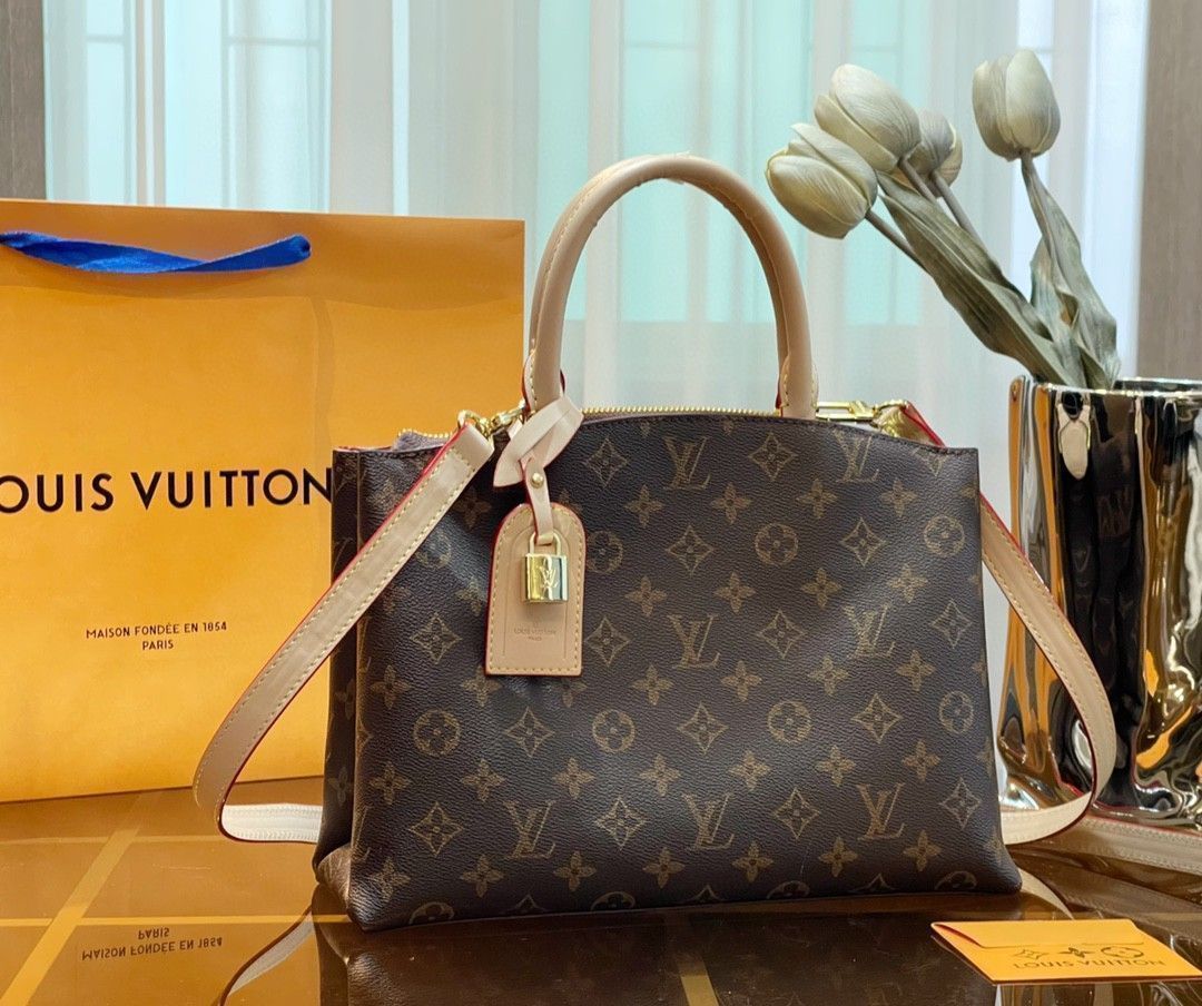 人気沸騰 LOUIS VUITTON ルイヴィトン ショルダーバッグ