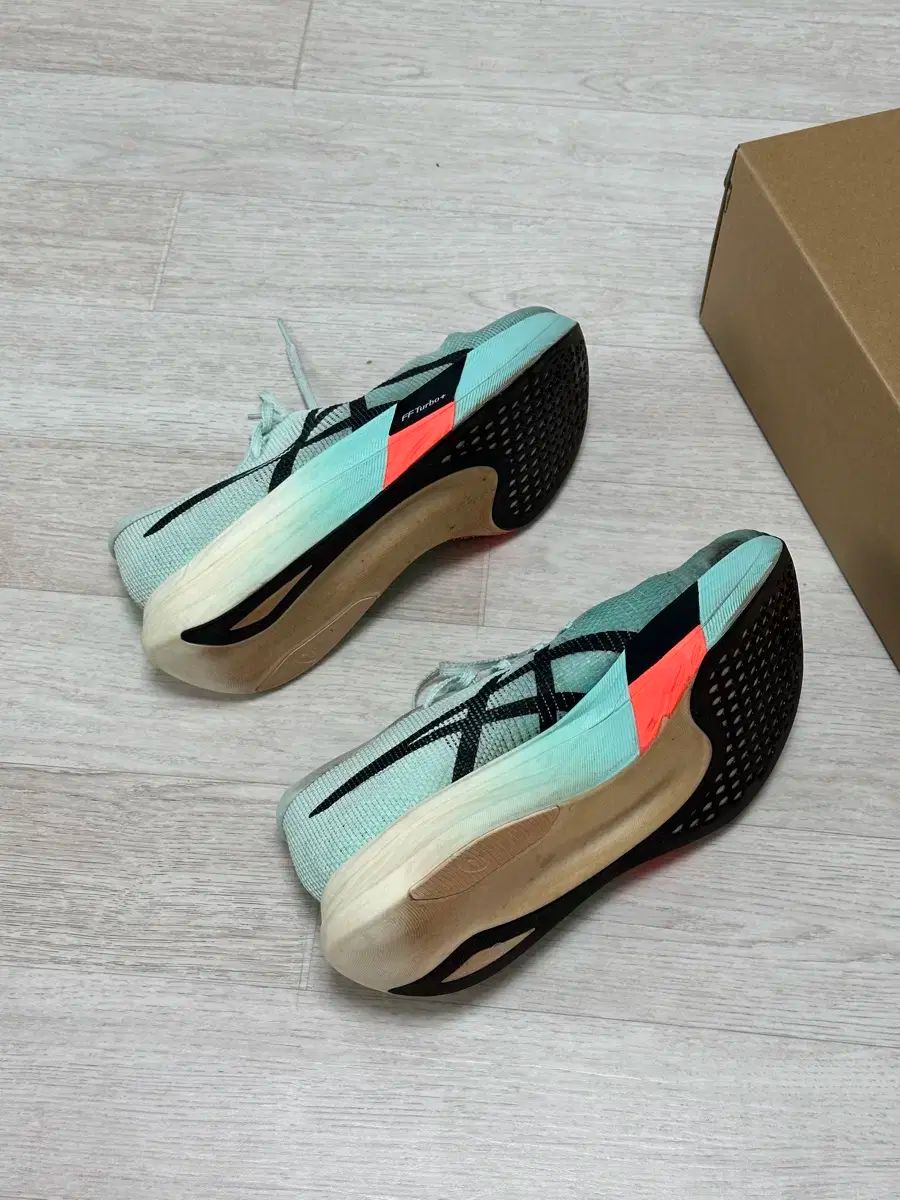  asics アシックス メタスピード エッジ パリ ランニングシューズ 270 その他 武道 格闘技