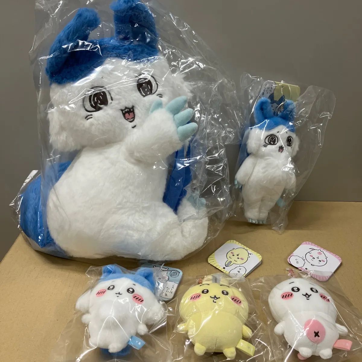 【新品未開封】ちいかわ　パラレルワールド！？　ショルダーバッグ　マスコットセット ちいかわ パラレルワールド！？ ぬいぐるみショルダーバッグ