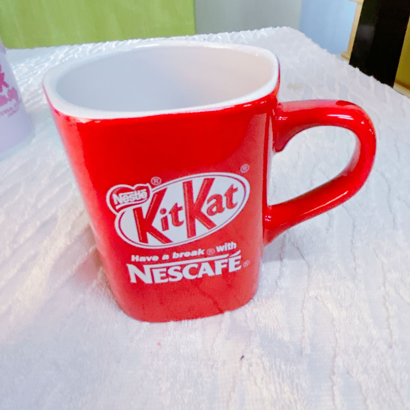 ネスカフェ キットカット コラボ マグカップ 赤マグ 商品番号5 - メルカリ