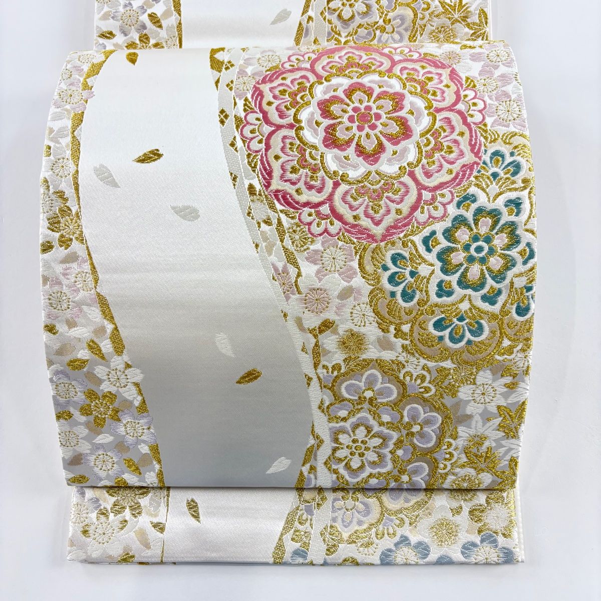 袋帯 美品 秀品 華文 桜 唐織 箔 クリーム 六通 正絹 【中古 袋帯 美品 秀品 華文 桜 唐織 箔 クリーム 六通 正絹 【中古