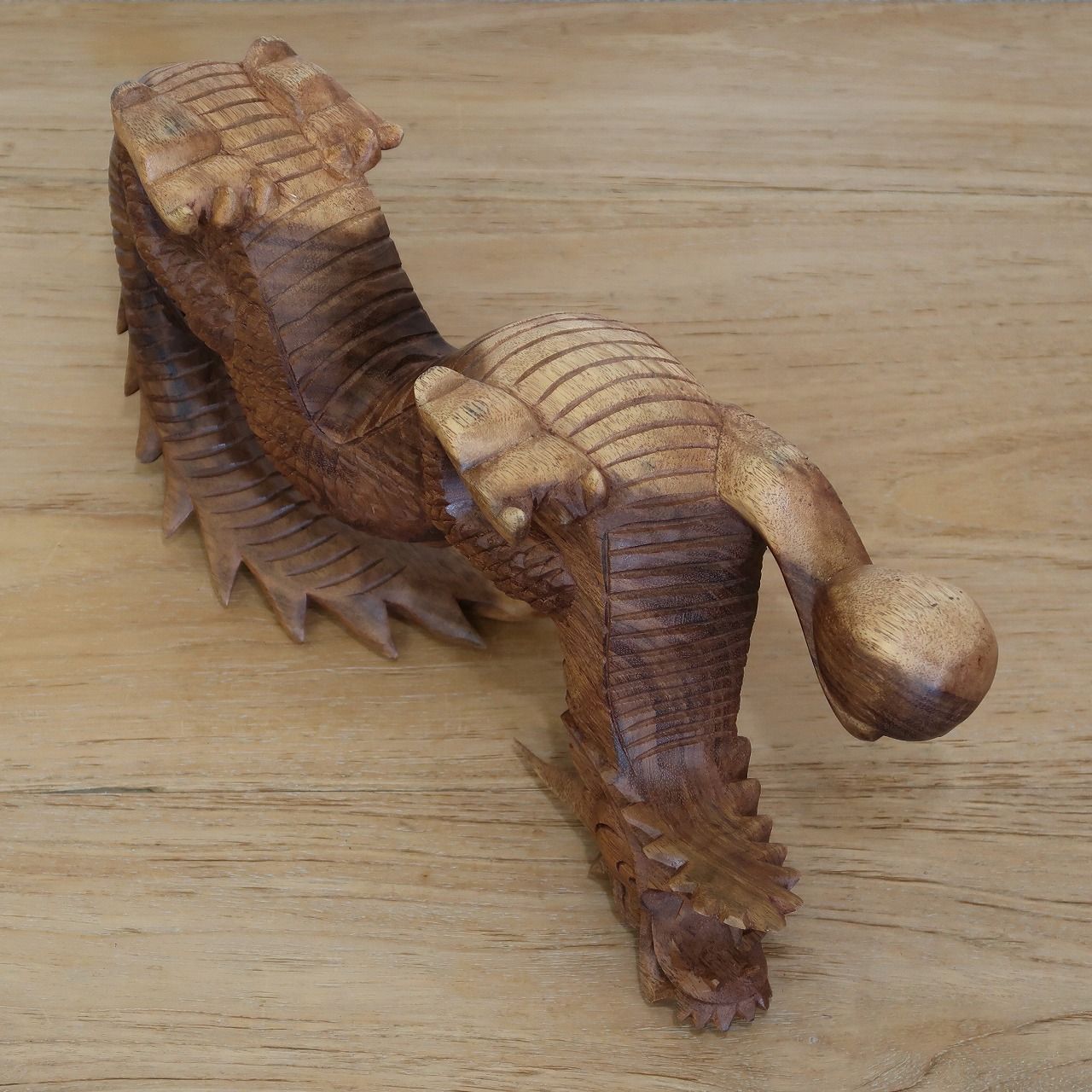 ドラゴンの木彫り 龍の木彫り スワール無垢材 左向き 40cm 竜の木彫り 