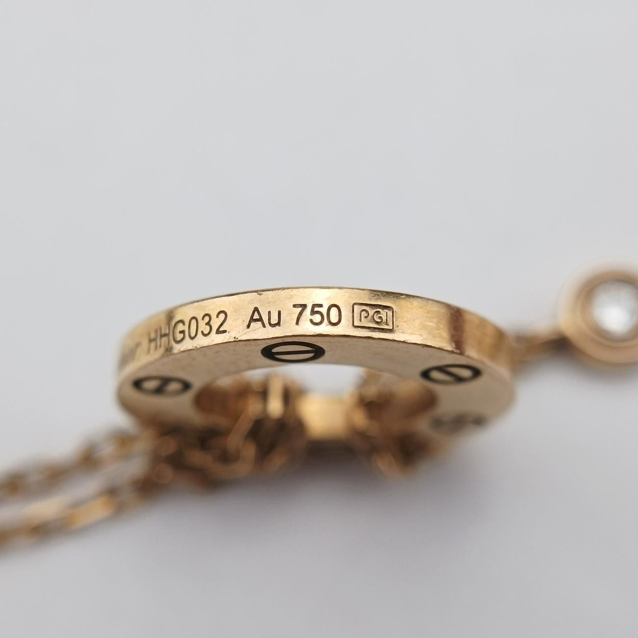AU750 B6063600