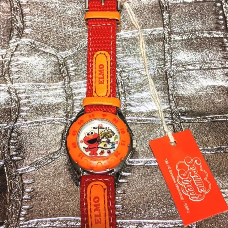 新品 エルモ 腕時計 セサミストリート 赤 レッド - メルカリ