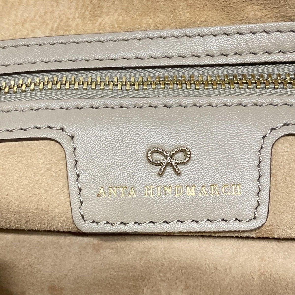 グレーベージュ タッセル