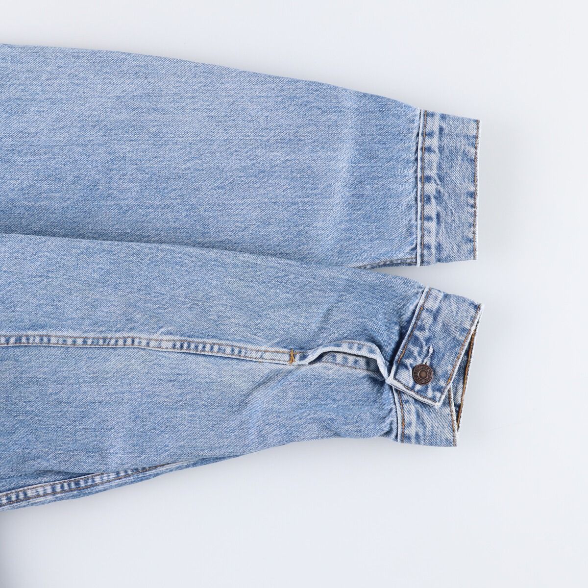 リーバイス Levi