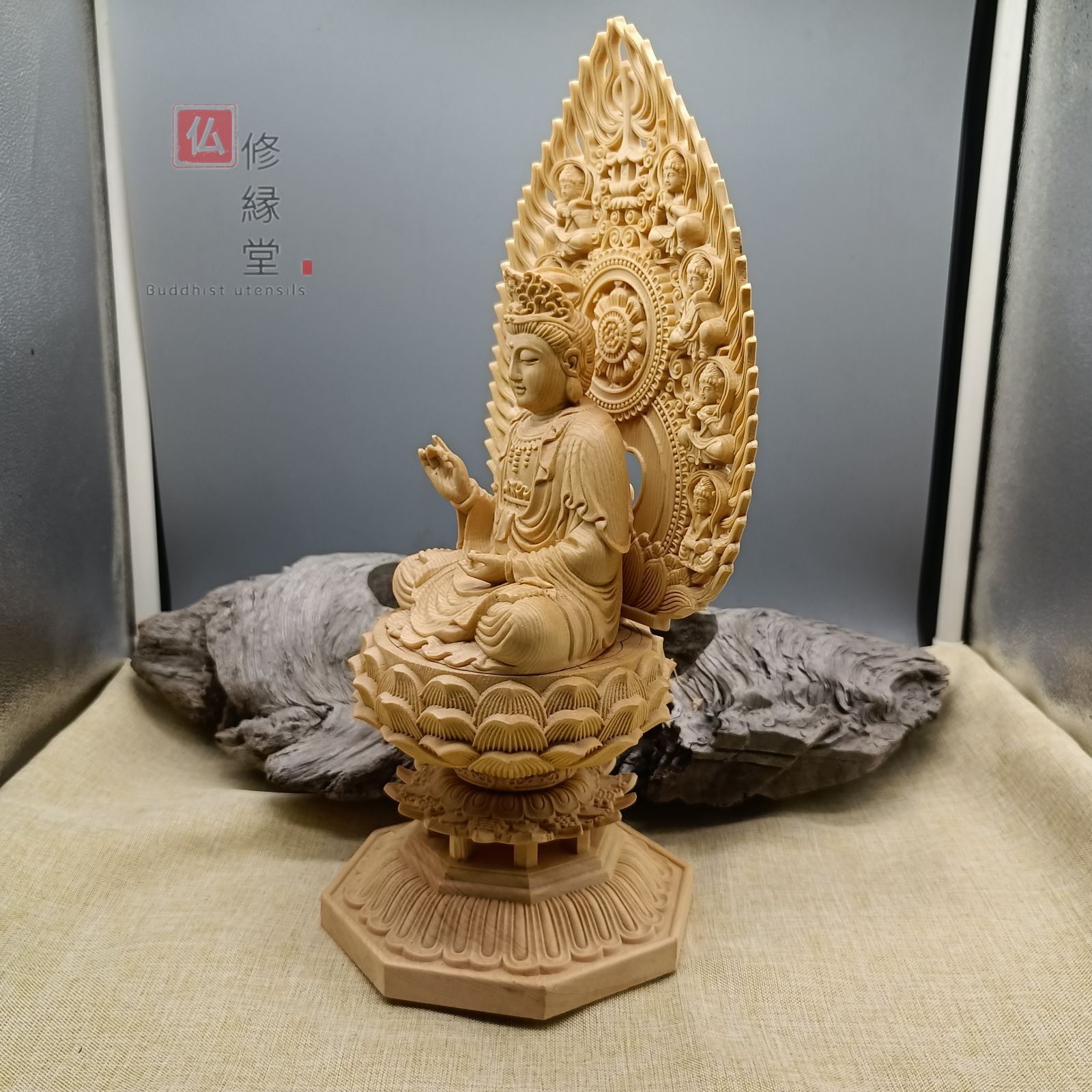 修縁堂】木彫り 仏像 観世音菩薩座像 彫刻 一刀彫 天然木檜材 仏教工芸 