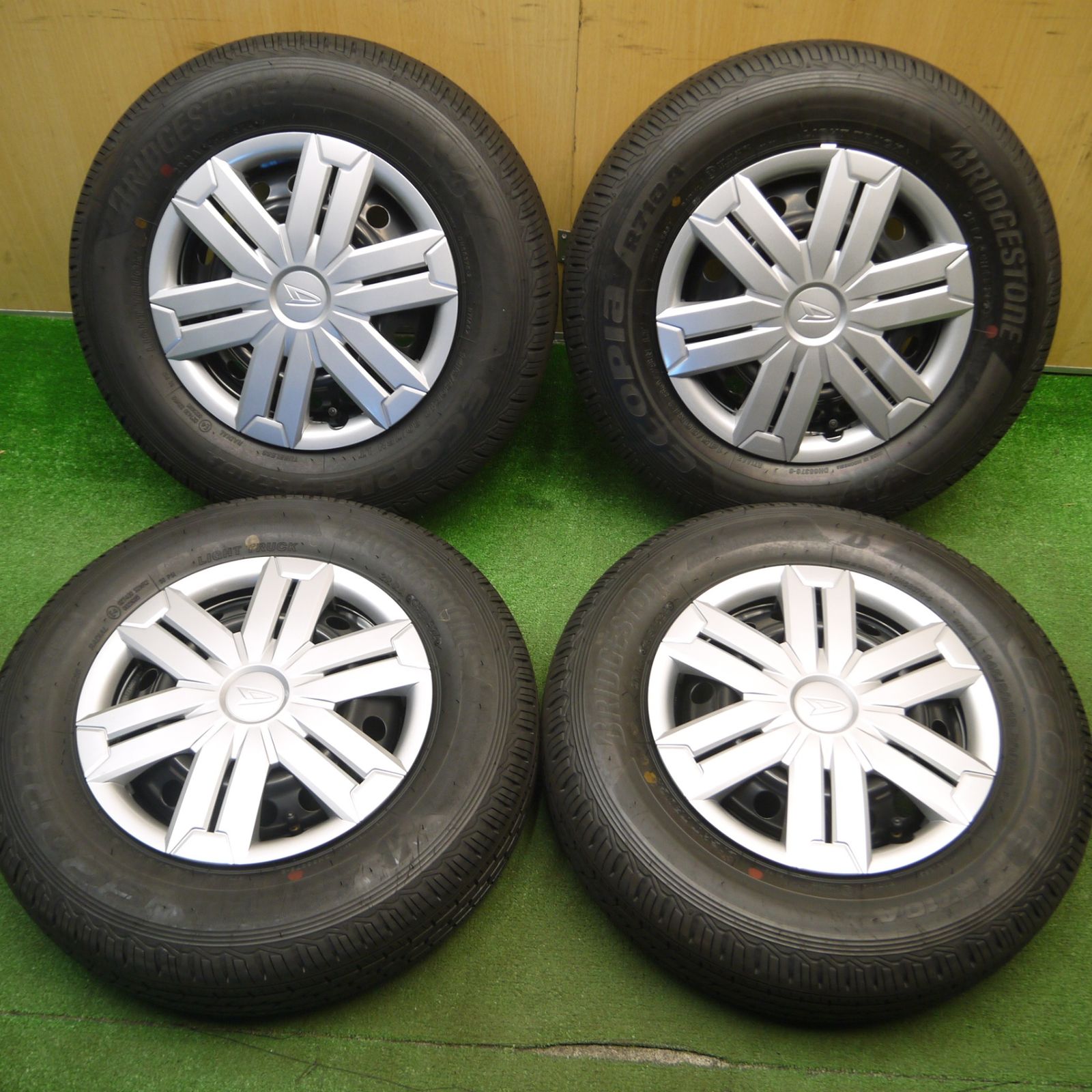 [送料無料] 新車外し！24年ダイハツ アトレー 純正 スチール 145/80R12 80/78N ブリヂストン エコピア R710A 12インチ PCD100/4H5020407Hノ