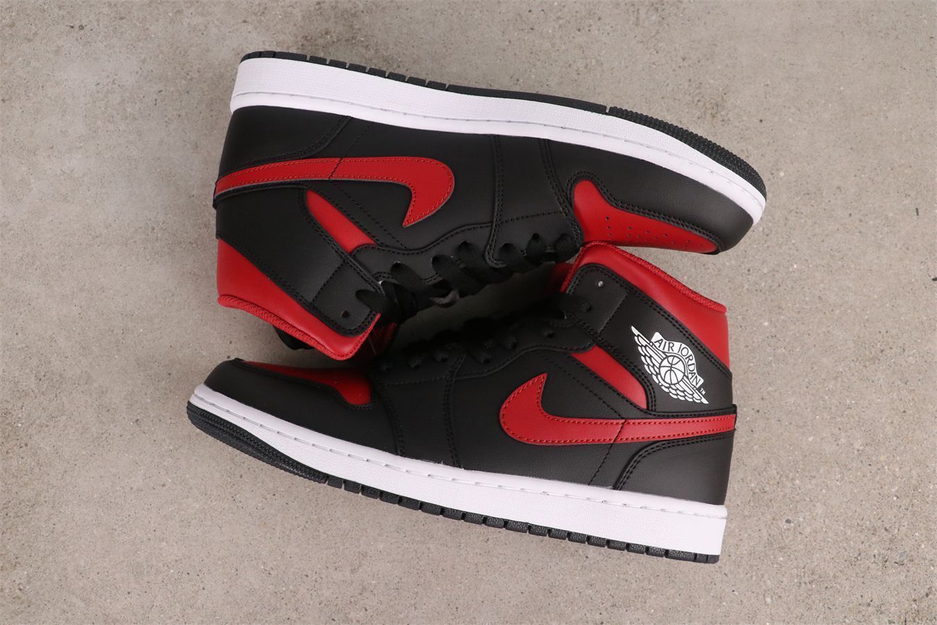 06 ブラックレッド