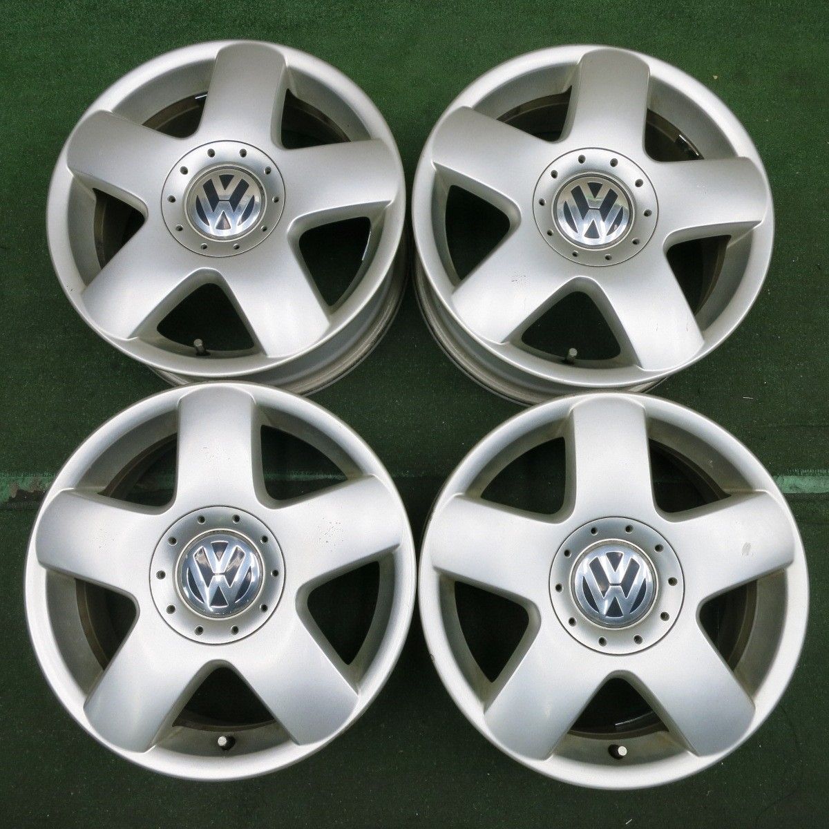 *送料無料* 4本価格フォルクス ワーゲン ポロ 純正 ホイール 15インチ 6J×15H2 PCD100/5H4061206HAホ