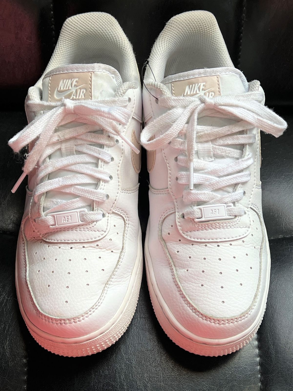 ナイキ WMNS AIR FORCE 1 