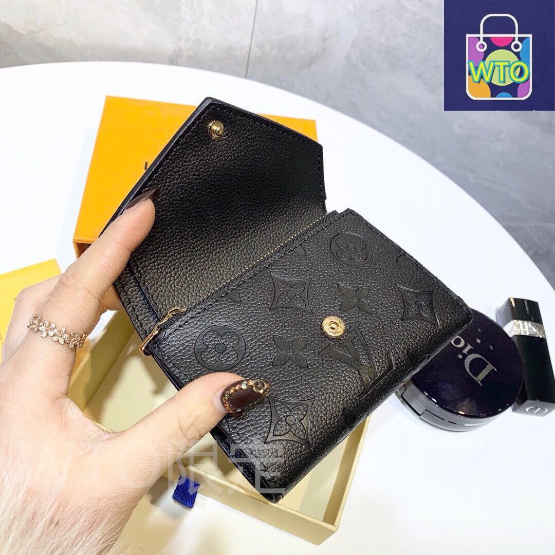 黒色の短い財布