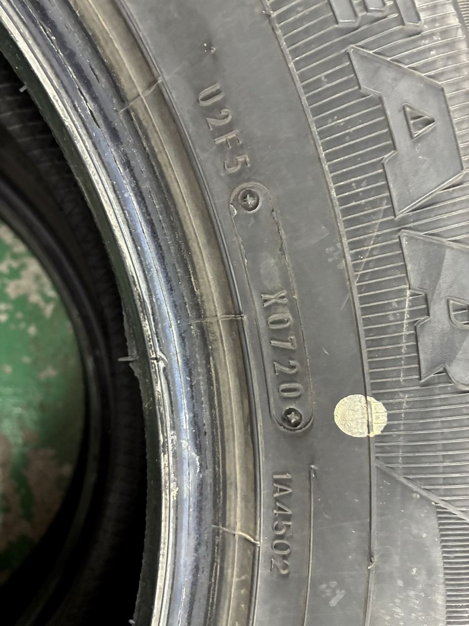 225|65R17 102Q