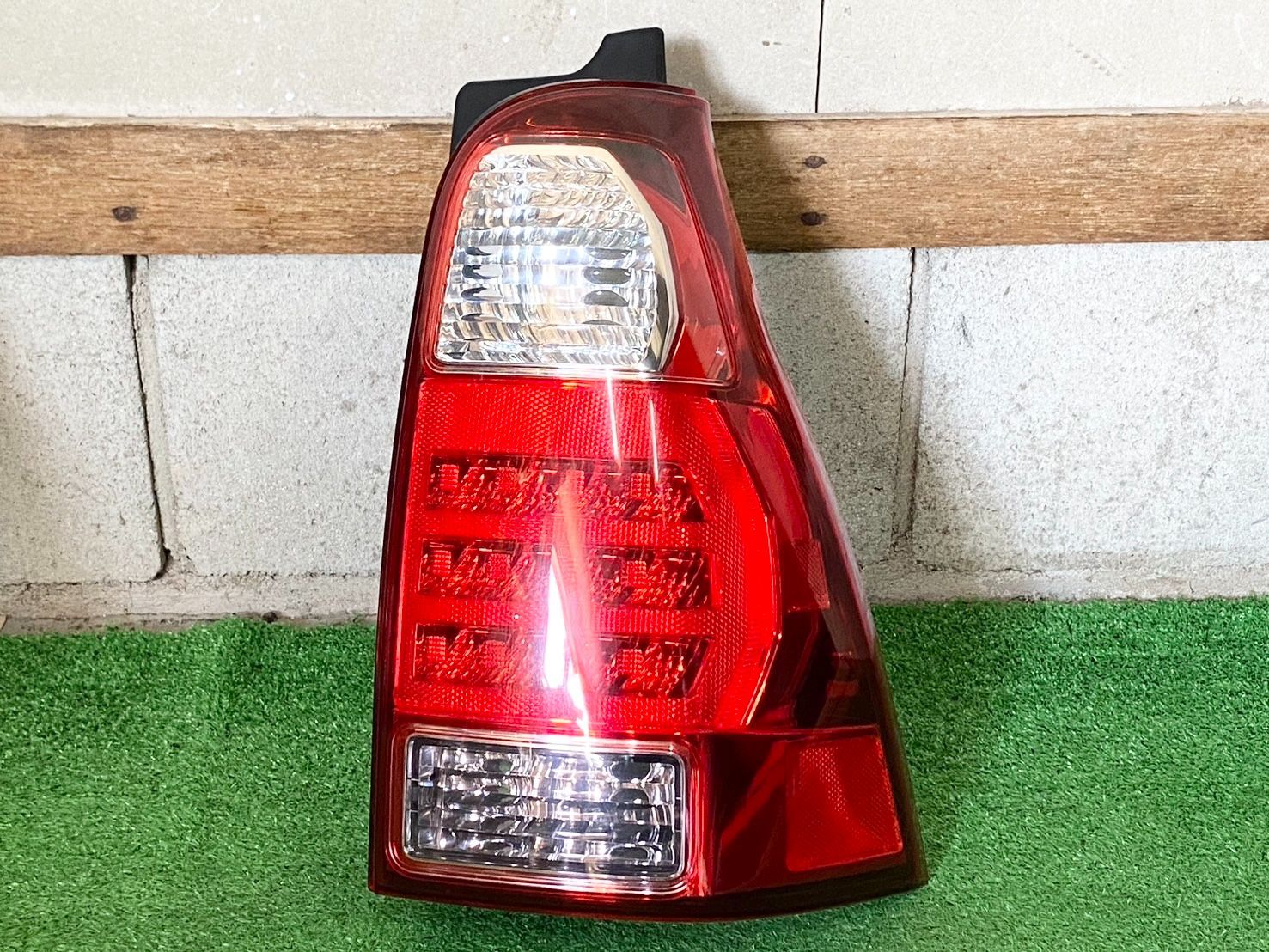 ハイラックスサーフ215系後期 純正テールランプ ハイラックスサーフ LEDテール 210系 215系 4ランナー US純正
