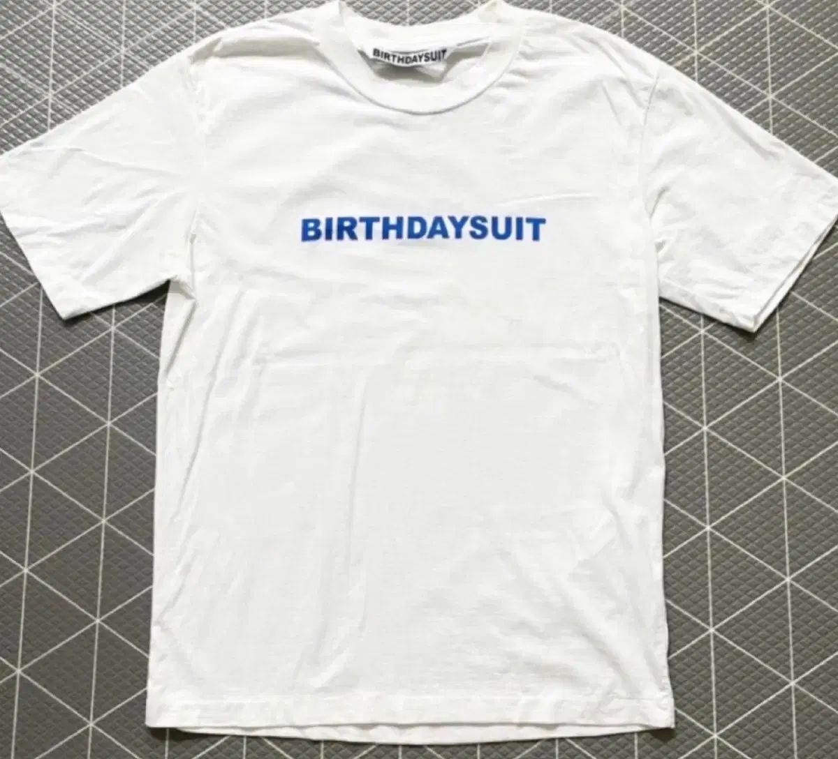 【雷市場（ポンジャン）商品韓国直送】 BIRTHDAYSUIT(バースデースーツ) 半袖