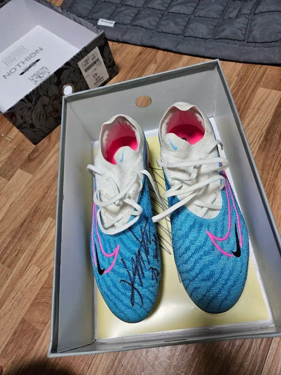 NIKE ナイキ ファントム gx 270