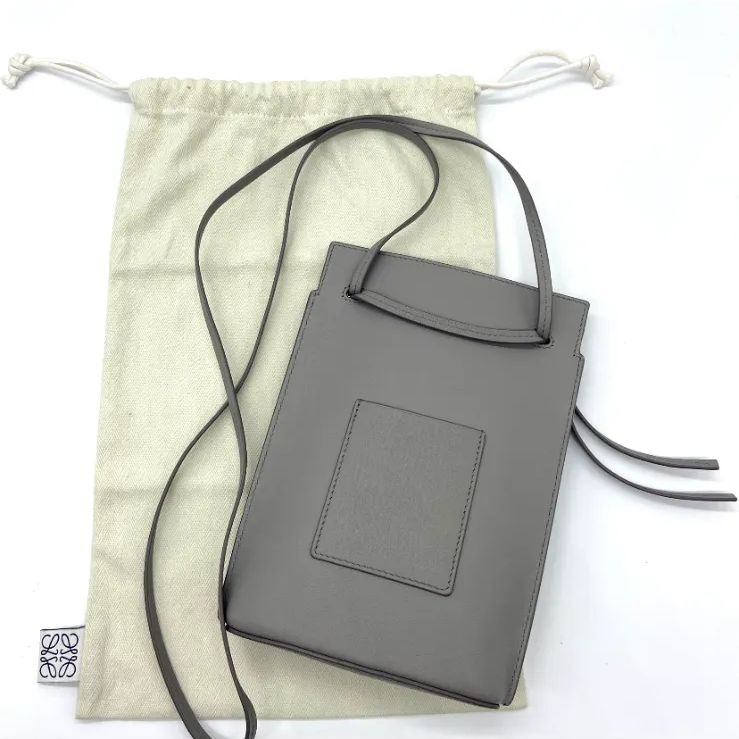 美品】 LOEWE ロエベ グレー スマホショルダーバッグ ダイス