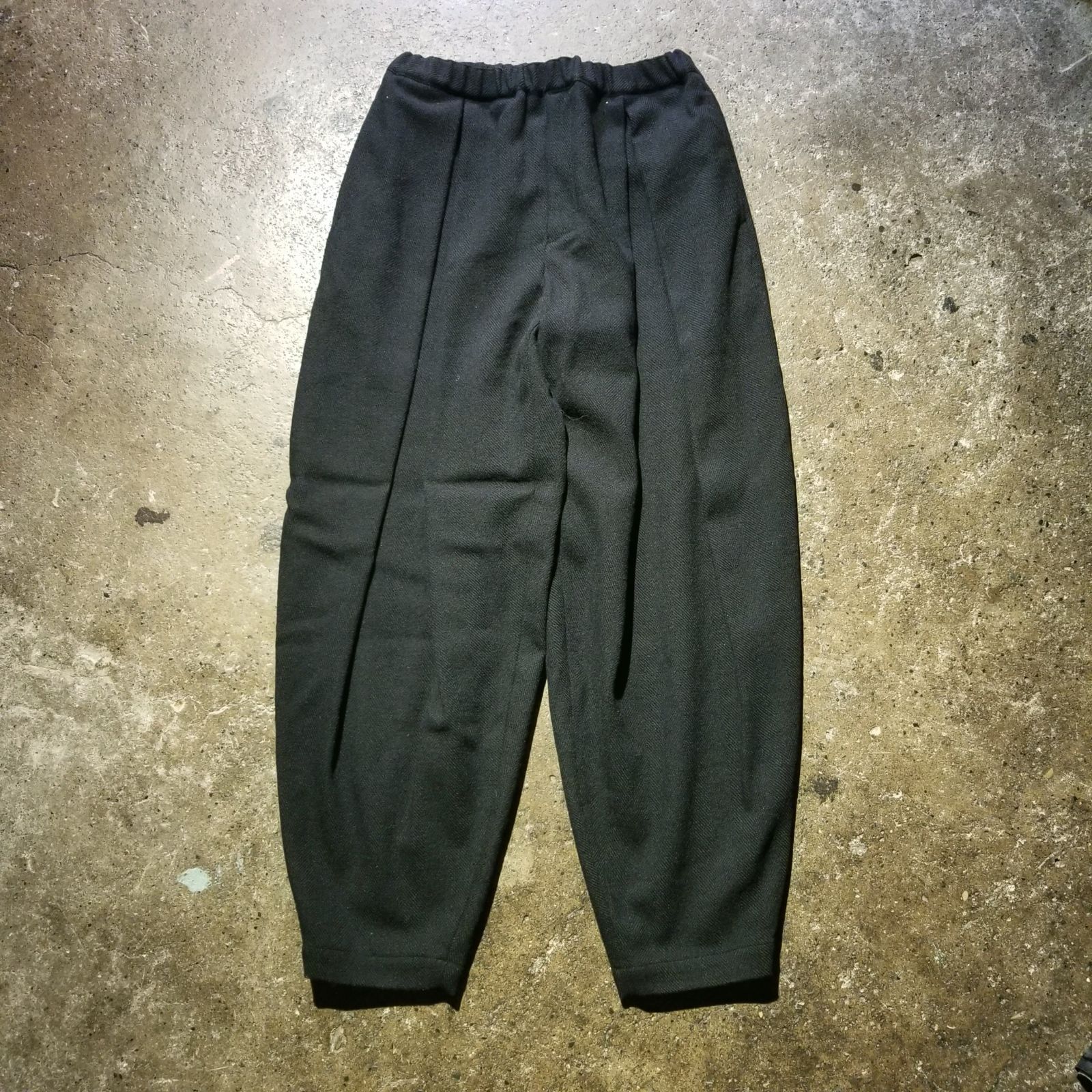 BLACK COMME des GARCONS 24aw ウールヘリンボーン ボックスプリーツ